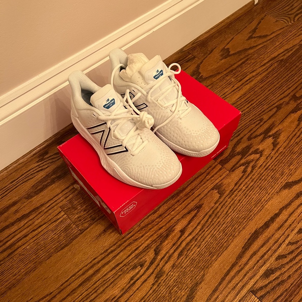 New Balance Women's Fresh Foam Lav V2 B Width Tennis Shoes White and Laser Blue